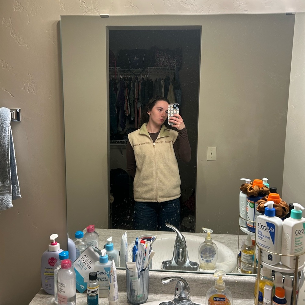 Cream Sleeveless Fleece Vest